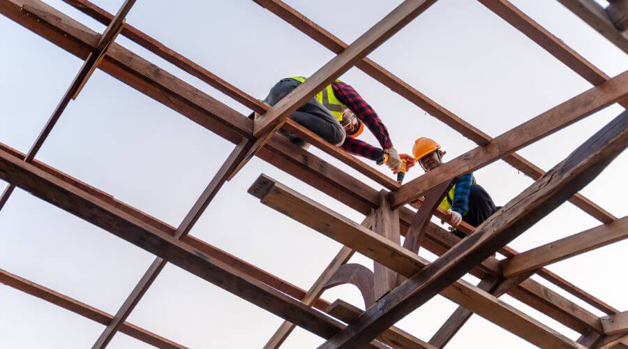 Professional gutter cleaning services in Saltville, VA